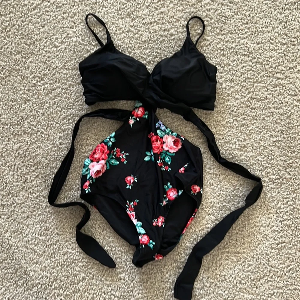 Cupshe Black & Floral Wrap Cutout One Piece Bathing Suit - Picture 3 of 3